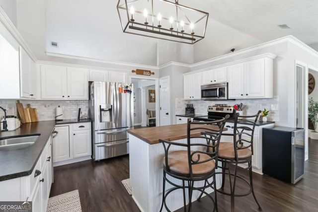 3237 Victoria Park Lane NE, Buford, GA 30519