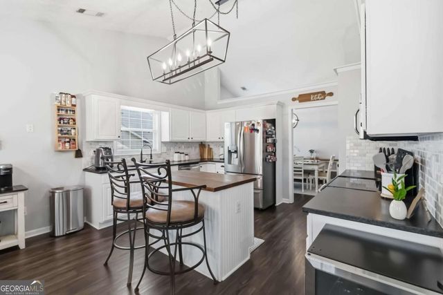 3237 Victoria Park Lane NE, Buford, GA 30519