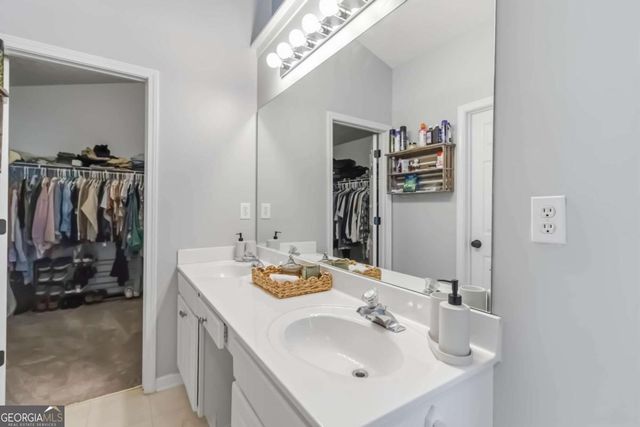 3237 Victoria Park Lane NE, Buford, GA 30519