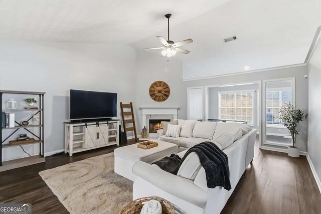 3237 Victoria Park Lane NE, Buford, GA 30519