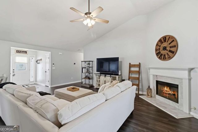 3237 Victoria Park Lane NE, Buford, GA 30519