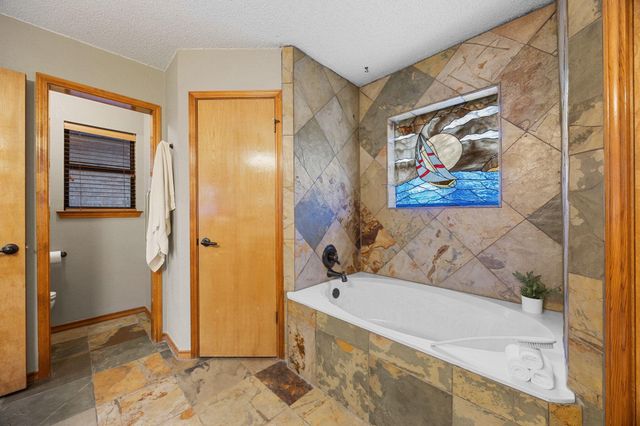 1346 Amistad DR, Round Rock, TX 78664