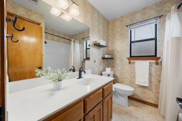 1346 Amistad DR, Round Rock, TX 78664