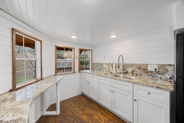 1346 Amistad DR, Round Rock, TX 78664