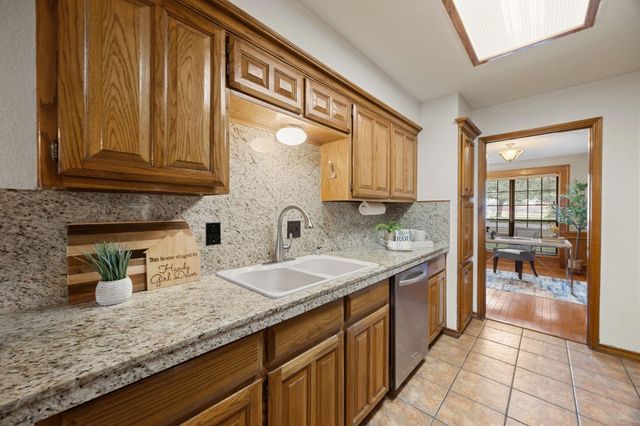 1346 Amistad DR, Round Rock, TX 78664