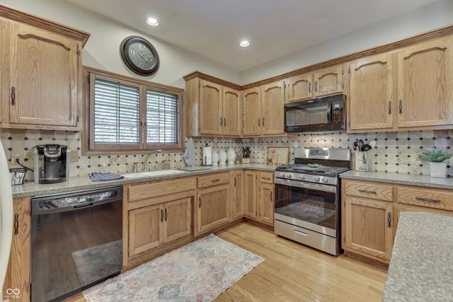 3259 Buckmoor Parkway, Greenwood, IN 46143
