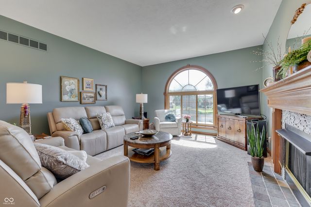 3259 Buckmoor Parkway, Greenwood, IN 46143