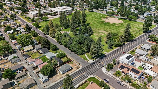 928 E Joseph Ave, Spokane, WA 99208