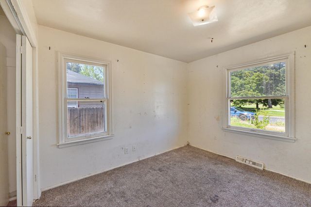 928 E Joseph Ave, Spokane, WA 99208