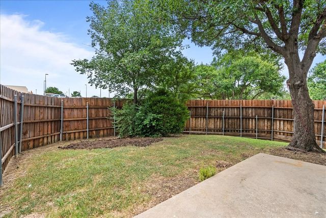 566 Valley View Drive, Lewisville, TX 75067