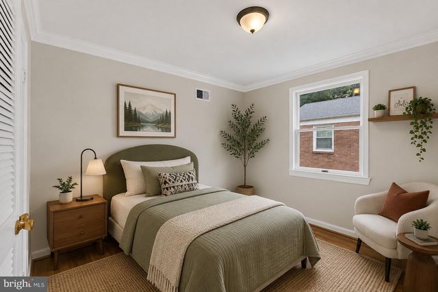 6035 CHATSWORTH LN, Bethesda, MD 20814