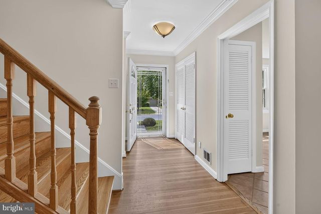 6035 CHATSWORTH LN, Bethesda, MD 20814