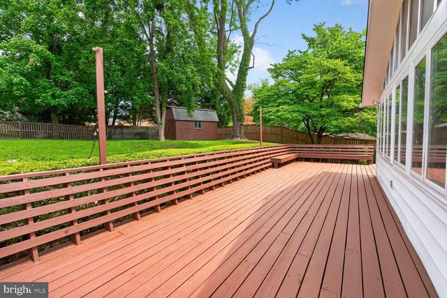 6035 CHATSWORTH LN, Bethesda, MD 20814
