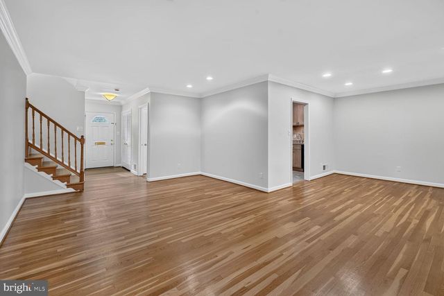 6035 CHATSWORTH LN, Bethesda, MD 20814