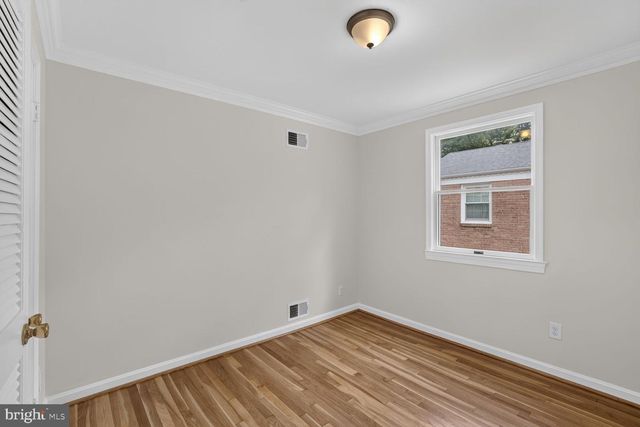 6035 CHATSWORTH LN, Bethesda, MD 20814