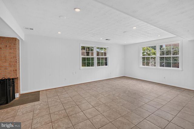 6035 CHATSWORTH LN, Bethesda, MD 20814