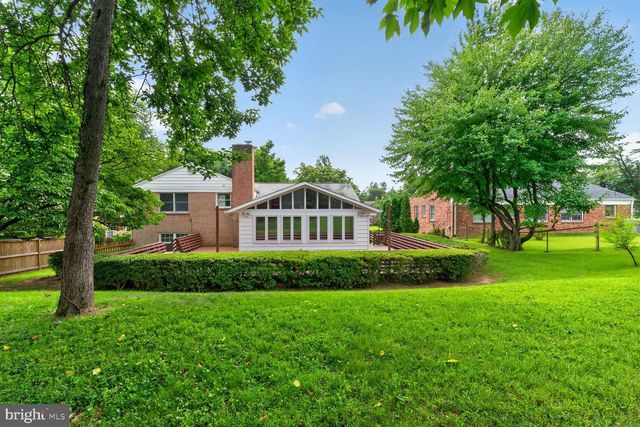 6035 CHATSWORTH LN, Bethesda, MD 20814