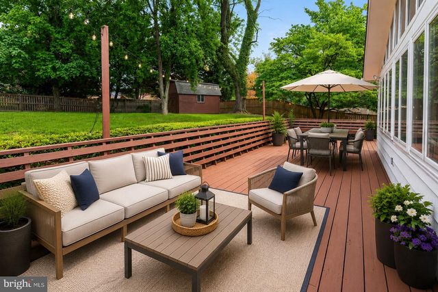 6035 CHATSWORTH LN, Bethesda, MD 20814