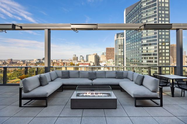 55 Lagrange St 1904, Boston, MA 02116