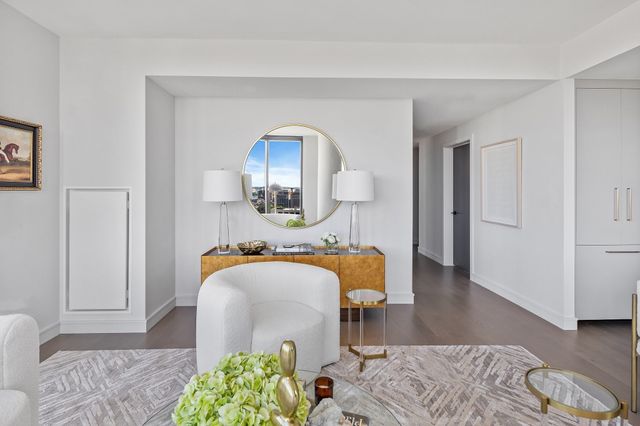 55 Lagrange St 1904, Boston, MA 02116
