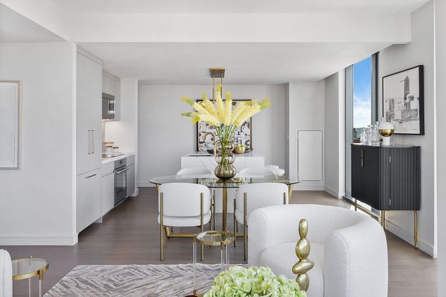 55 Lagrange St 1904, Boston, MA 02116