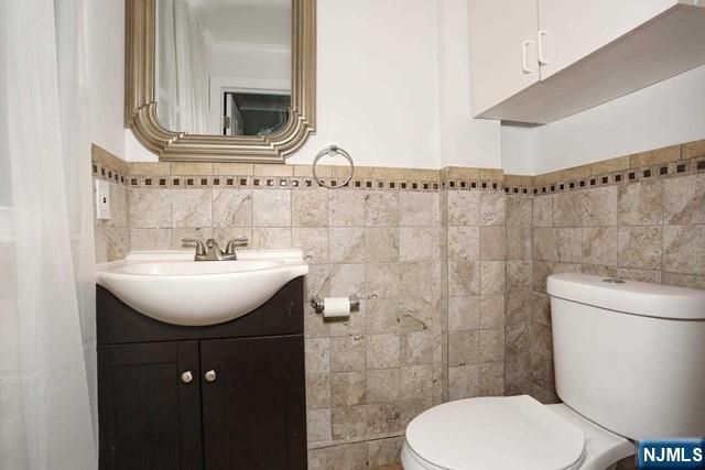 464 Belmont Avenue, Haledon, NJ 07508