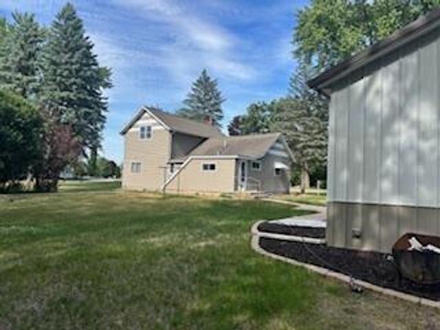 W370S1673 Utica ROAD, Dousman, WI 53118