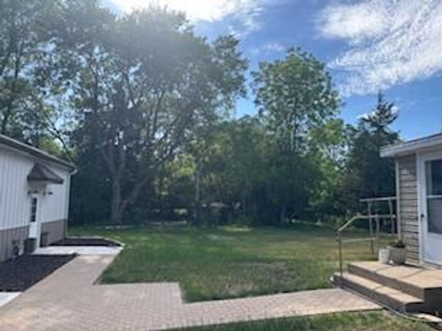 W370S1673 Utica ROAD, Dousman, WI 53118