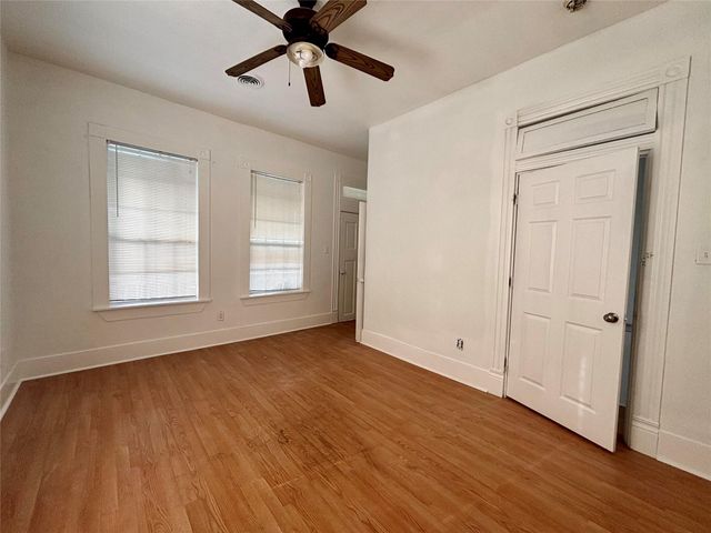 3410 Sealy Street, Galveston, TX 77550