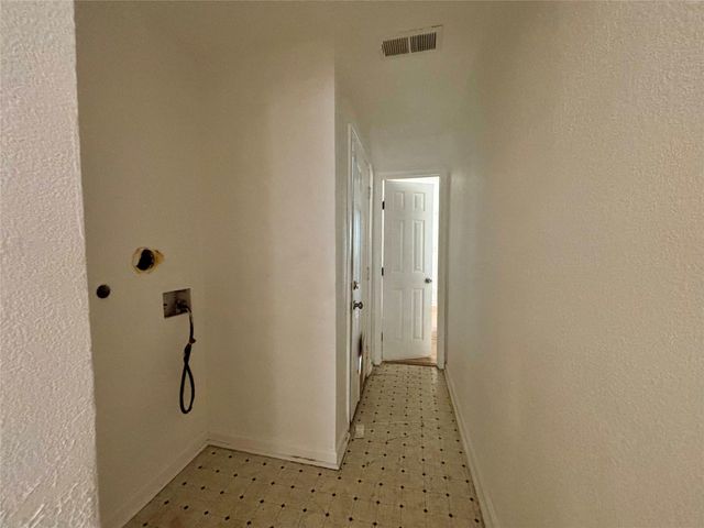 3410 Sealy Street, Galveston, TX 77550