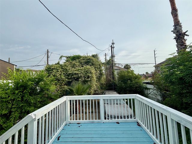 3410 Sealy Street, Galveston, TX 77550