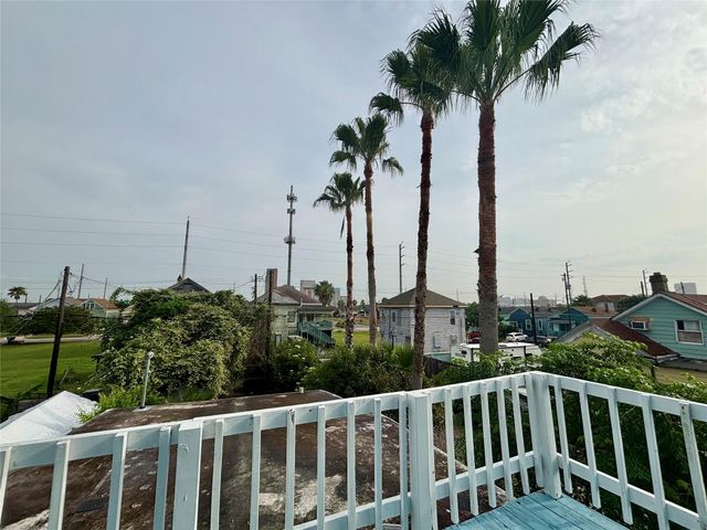 3410 Sealy Street, Galveston, TX 77550