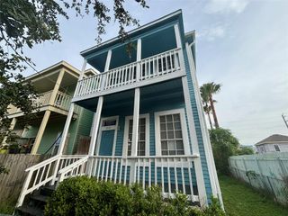 3410 Sealy Street, Galveston, TX 77550