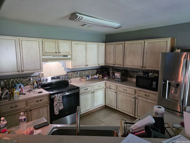 1630 ELIZABETH CT, New Braunfels, TX 78130