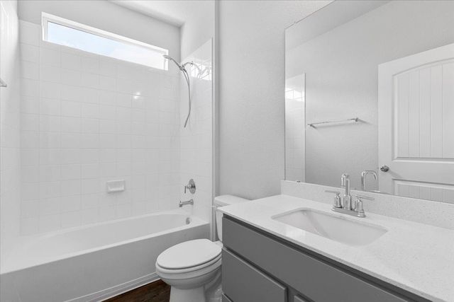 220 Cherry Laurel LN, Kyle, TX 78640