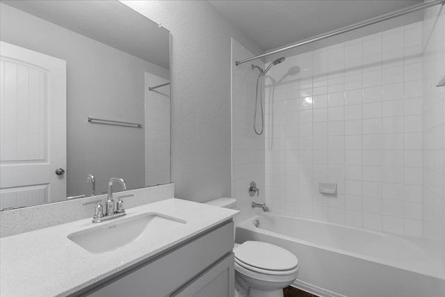 220 Cherry Laurel LN, Kyle, TX 78640