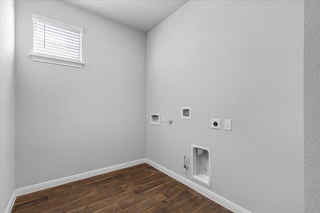 220 Cherry Laurel LN, Kyle, TX 78640