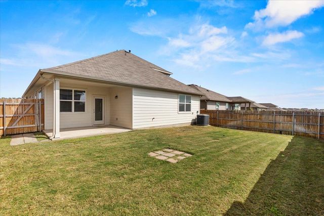 220 Cherry Laurel LN, Kyle, TX 78640