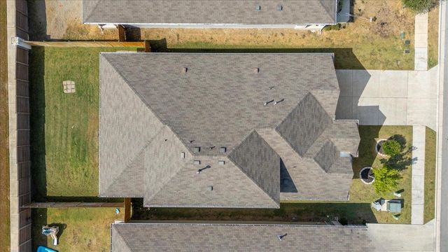 220 Cherry Laurel LN, Kyle, TX 78640