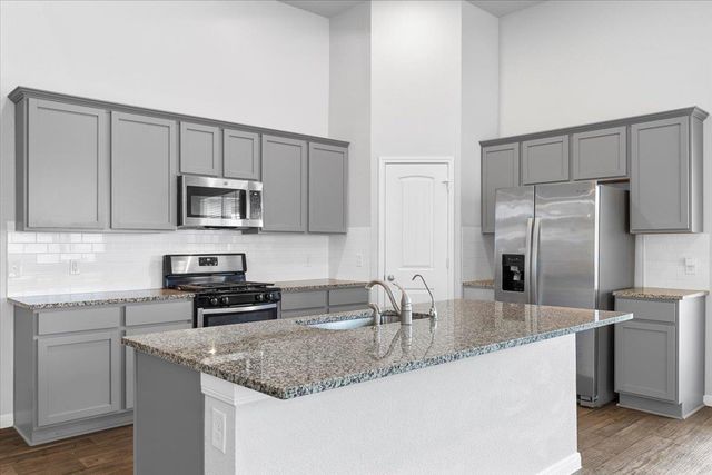 220 Cherry Laurel LN, Kyle, TX 78640