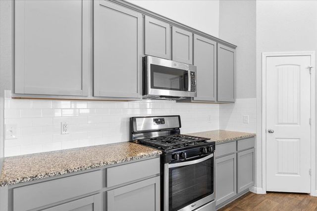 220 Cherry Laurel LN, Kyle, TX 78640