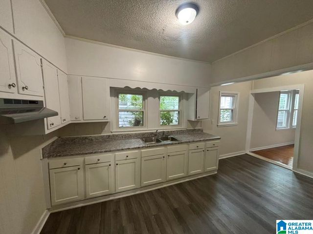 914 18TH WAY SW, Birmingham, AL 35211