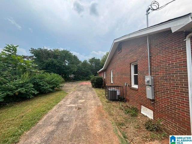 914 18TH WAY SW, Birmingham, AL 35211
