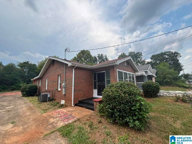 914 18TH WAY SW, Birmingham, AL 35211