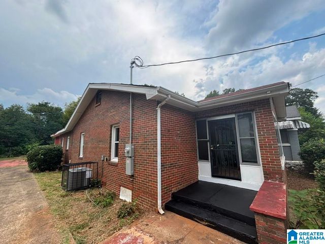 914 18TH WAY SW, Birmingham, AL 35211