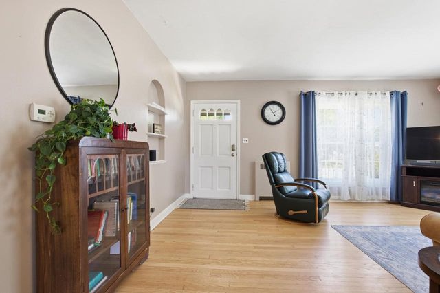 W164N8451 Hiawatha AVENUE, Menomonee Falls, WI 53051