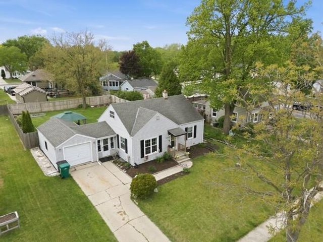 W164N8451 Hiawatha AVENUE, Menomonee Falls, WI 53051