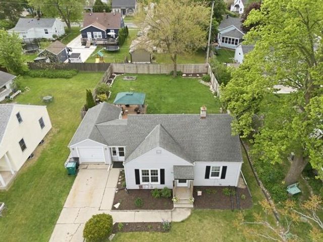 W164N8451 Hiawatha AVENUE, Menomonee Falls, WI 53051