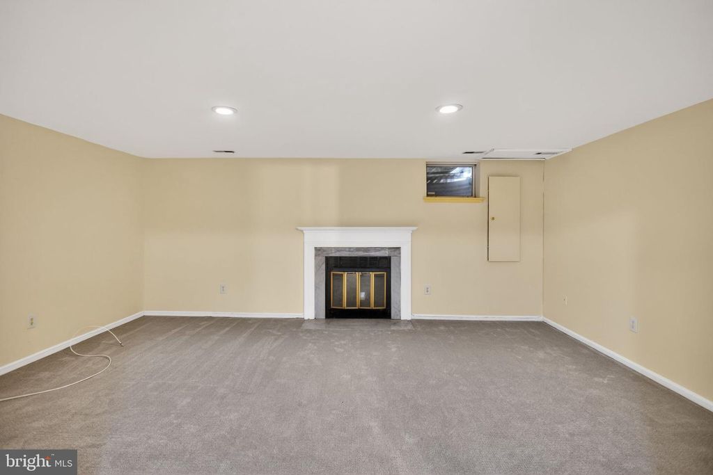 Image 22 of property listing at 3217 SAINT FLORENCE TER, Olney, MD 20832