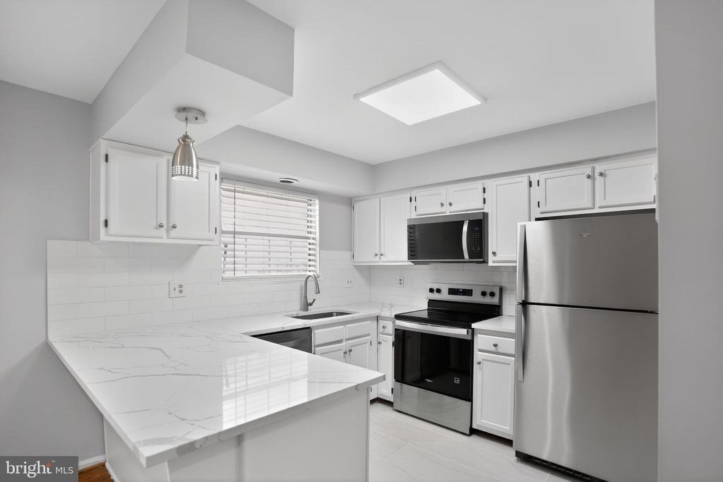 Image 4 of property listing at 3217 SAINT FLORENCE TER, Olney, MD 20832